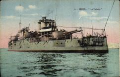CPA Bateau de Guerre Brest Le Voltaire 