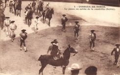 Postal Corrida Corrida de toros el paseo o salida del cuadrilla Desfile