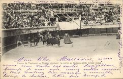 CPA Corrida Course de taureaux Picador donnant la sortie au taureau apres l'avoir pique 