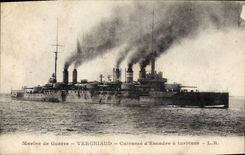 CPA Bateau de Guerre Vergniaud Cuirasse d'escadre a turbines 