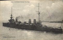 CPA Bateau de Guerre Le croiseur Cuirasse Victor Hugo 