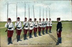 CPA Militaria LVC Cavalerie Dragons Manoeuvre a pied