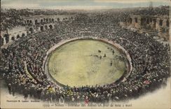 CPA Corrida Course de Taureaux Nimes Interieur des arenes un jour de mise a mort Publicite Chez Ruat Rue Paris 