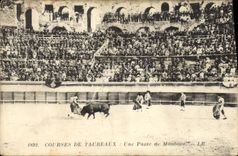 CPA Corrida Course de Taureaux Une passe de manteau