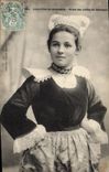 CPA Folklore Jeune fille de Quimperle 