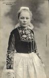 CPA Folklore Costume de fete Quimper 