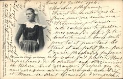 CPA Folklore Jeune fille d'Elliant pres Quimper 