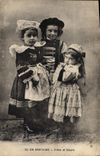 Vintage Postcard Folklore Brittany Brother and sisters