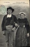 CPA Folklore Jeunes maries de Chateaulin Mariage 