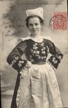 CPA Folklore Jeune fille de Bannalec 