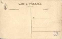 CPA Folklore Jeune fille du Pays de Quimper 