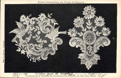 CPA Folklore Dentelle Dentelliere Ecole dentelliere du Point D'Alencon 