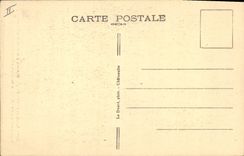 CPA Folklore Pardon de Rumengol Les jeunes filles portant de lourdes bannieres