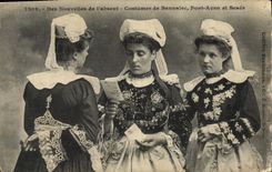 CPA Folklore Des nouvelles de l'absent Costumes de Bannalec Pont Aven et Scaer