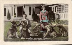 CPM Cinema Mary Pickford & Douglas Fairbanks Chien Chiens TOP 