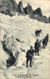 CPA Alpinisme Dans les Alpes sur le glacier Traversee d'une crevasse 