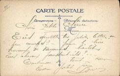 CPA Militaria Les poilus au retour des tranchees 