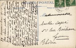 CPA Militaria Pendant la halte Le drapeau 