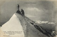 CPA Alpinisme Vallee de la Tinee Au sommet du mont Tenibres 