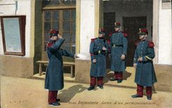CPA Militaria Infanterie Sortie d'un permissionnaire