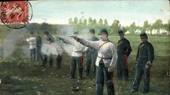 CPA Militaria Artillerie Tir au revolver