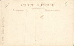 CPA Militaria Entre deux assauts