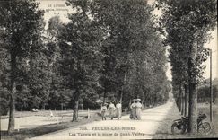 CPA Tennis Veules les Roses Les tennis et la route de Saint Valery Moto 