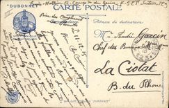 CPA Militaria Un taube passe Avion