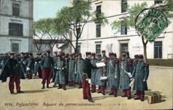 Vintage Postcard Militaria Infantry Departure of persons on leave