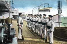 CPA Militaria Marins La vie du marin Le maniement d'armes