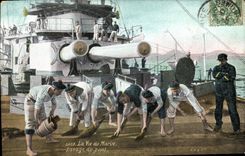 CPA Militaria Marins La vie du marin Lavage du pont