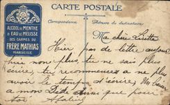 CPA Militaria Les poilus au retour des tranchees 