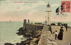 CPA Phare Grau du Roi Le jetee