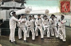 CPA Militaria La vie du marin La boxe En garde