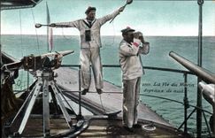 CPA Militaria La vie du marin Signaux de nuit 