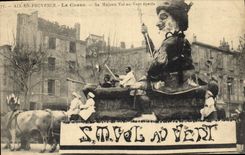 CPA Carnaval Aix en Provence Le Corso Sa Majeste Vol au vent epatee 