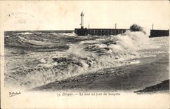 CPA Phare Dieppe La mer un jour de tempete