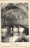 CPA Folklore Vin Vignobles Champagne Hospices de Beaune Une cave des hospices sous un vieux bastion de l'epoque de Louis XII