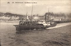CPA Phare Trouville Le bateau du Havre 