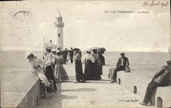 CPA Phare Le Treport La jetee 