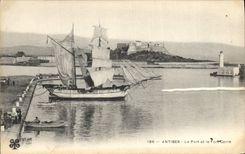 CPA Phare Antibes Le port et le Fort Carre Bateau Voilier 
