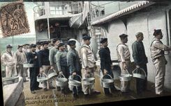 CPA Militaria La vie du Marin Distribution de la soupe 
