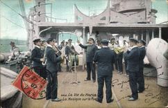 CPA Militaria La vie du Marin La musique sur le pont 