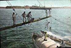 CPA Militaria La vie du Marin Exercice d'embarcation 