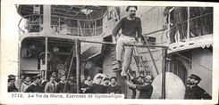CPA Militaria La vie du Marin Exercices de gymnastique 