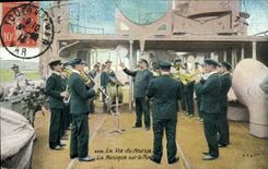 CPA Militaria La vie du Marin La musique sur le pont 