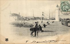 CPA CAnnes Le Phare et le Suquet Pecheurs Peche