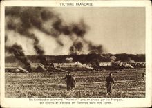 CPM Militaria Un bombardier Heinkel pris en chasse par les Francais est abattu et s'erase en flammes dans nos linges