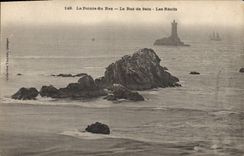 CPA Phare La Pointe du Raz Le Raz de Sein Les recifs