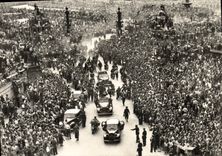 Vintage Postcard Militaria Liberation of Paris the official procession places Harmony